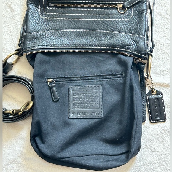 COACH Bleecker Leather Slim Duffle w/Convertible 2 Way Strap - Picture 9 of 11